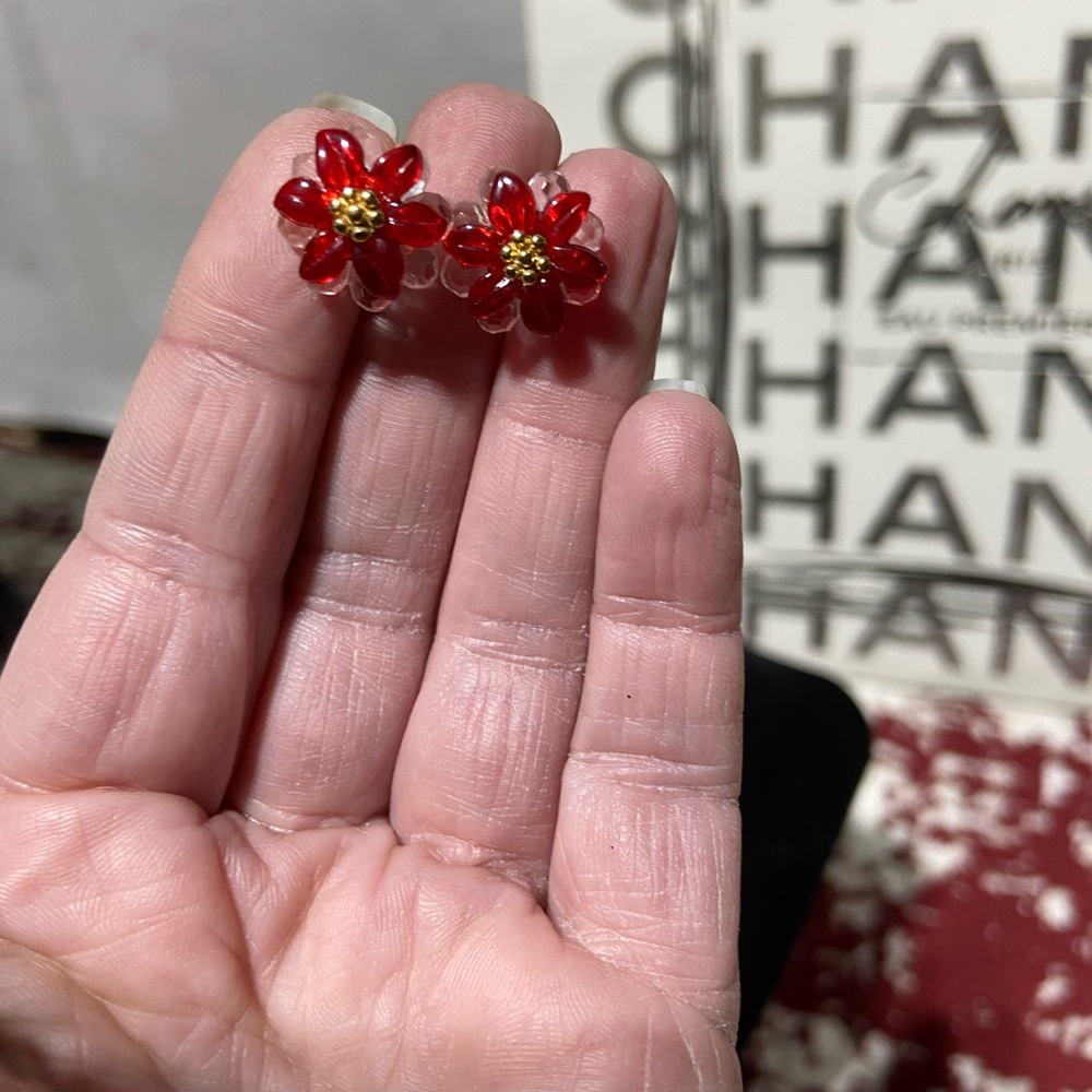 Interchangeable Flower Pierced Stud Earrings - image 4